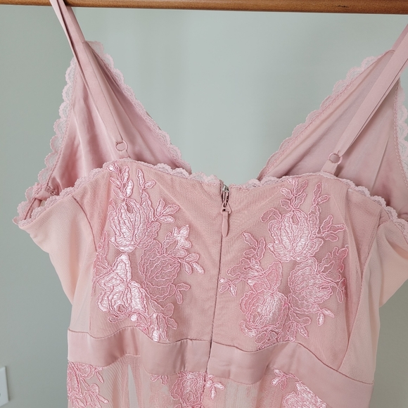 House of CB Lucia Dress Rose Sheer Lace/Bandage Maxi Dress - Picture 10 of 12